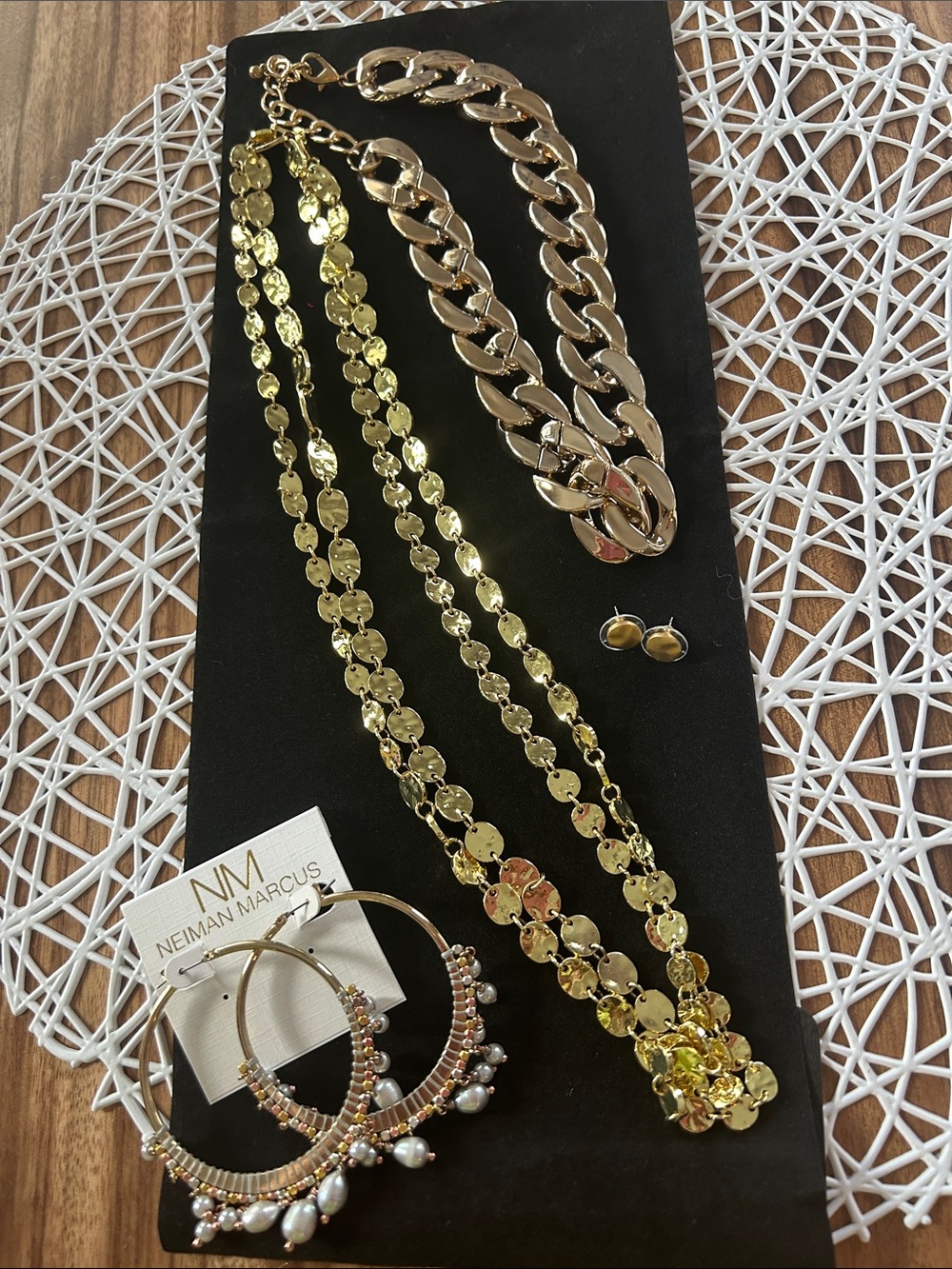 4 piece bundle, 2 necklaces and 2 pair of earrings!